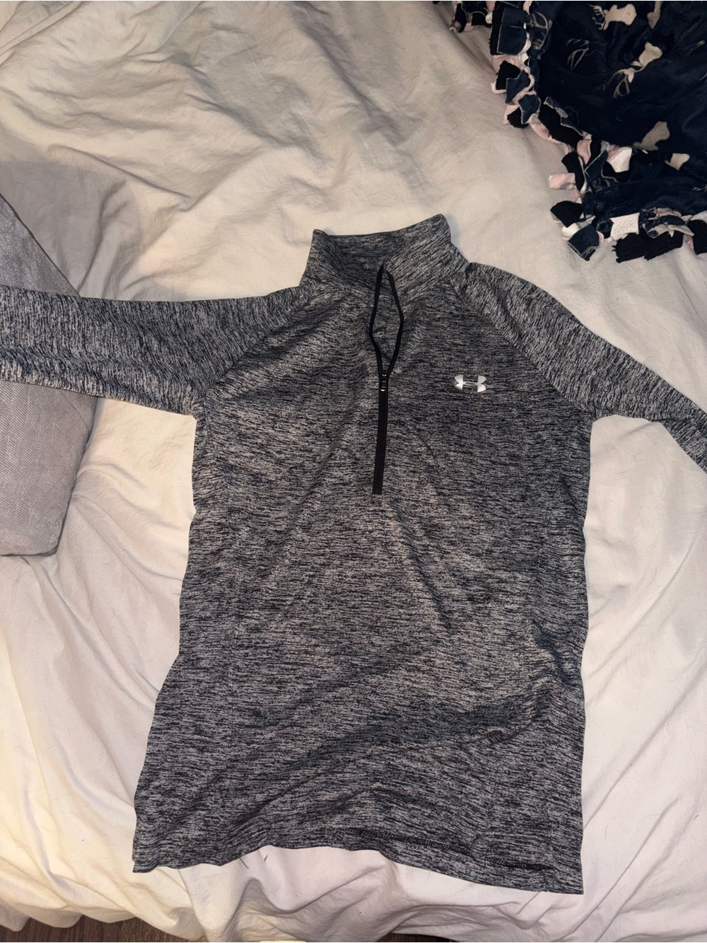 Under Armour Girls' Gray Heather 1/4 Zip Performance Pullover